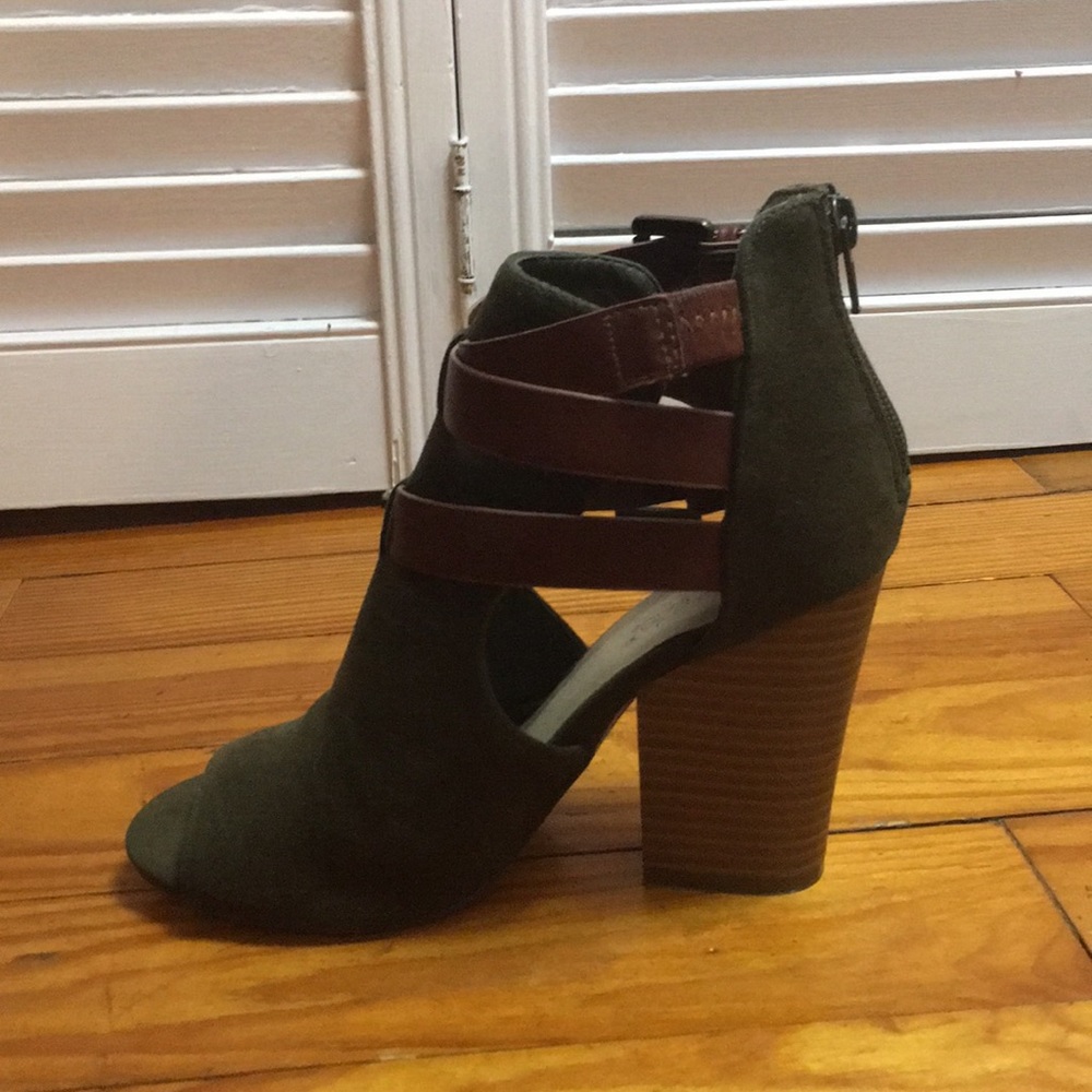 Shoedazzle Ankle Booties Forest Green Worn Once - Picture 3 of 8